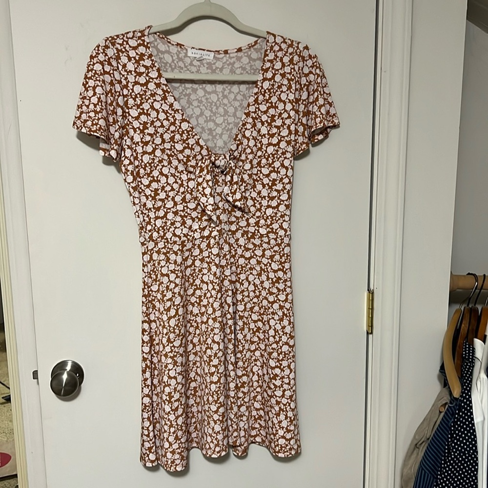 Tan and pink floral flutter-sleeve mini dress